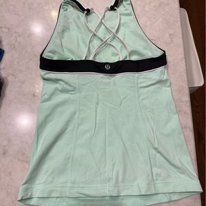Lululemon mint green size 6 tank top with built in bra
